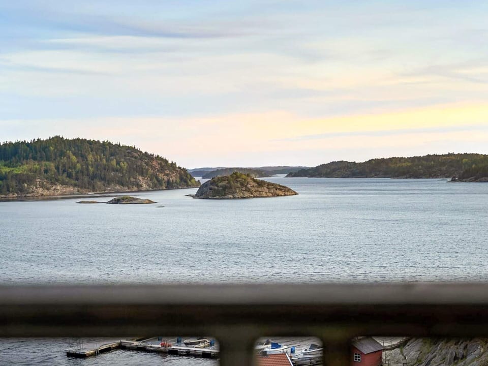 House | Water view