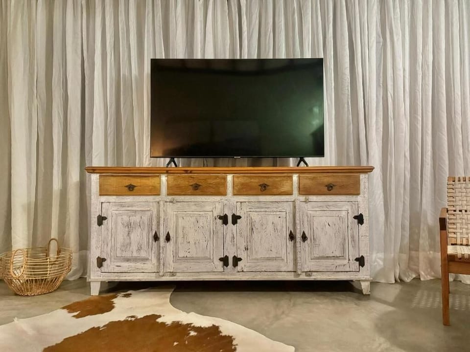 Suite | Interior