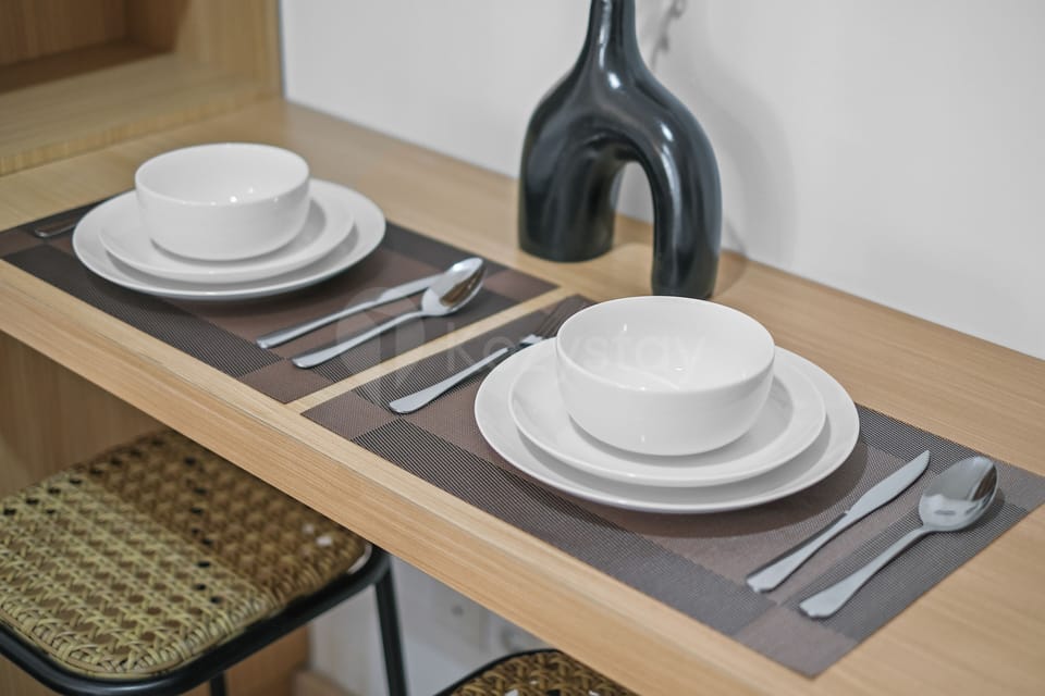 Apartment, Balcony, City View | Dining room