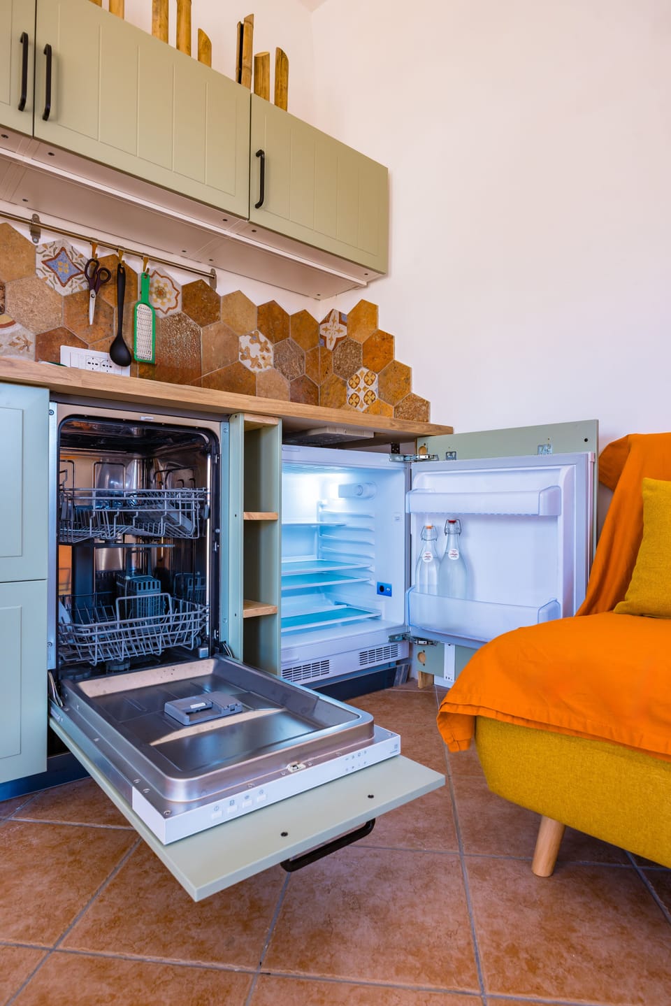Apartment (1 Bedroom) | Private kitchen | Espresso maker, oven, stovetop, dishwasher