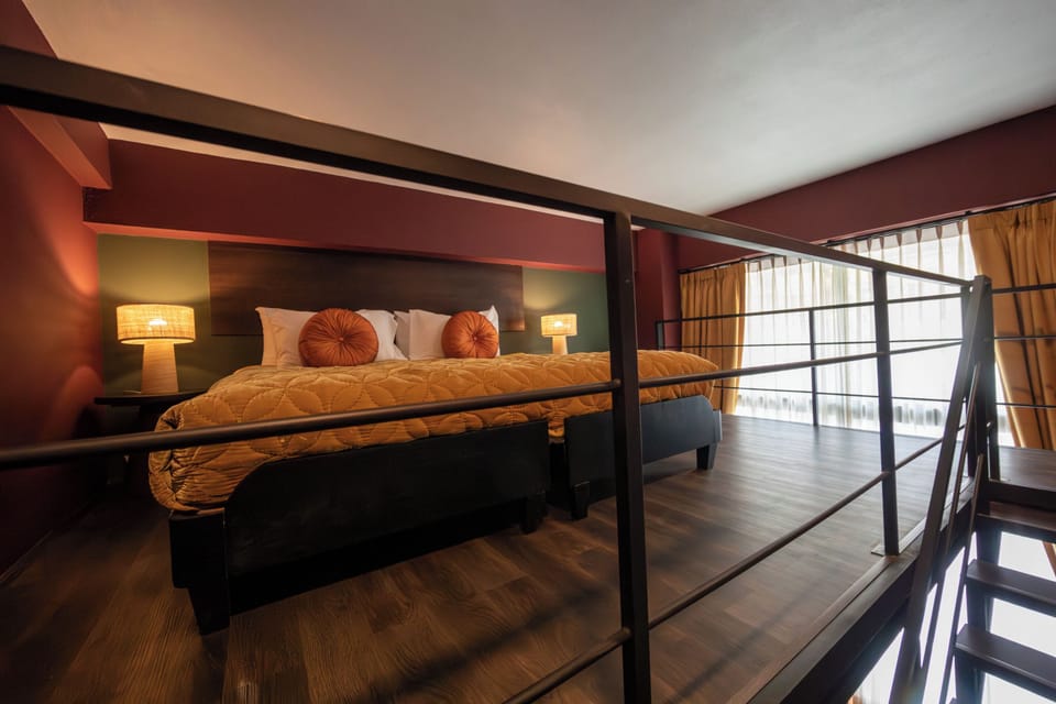 Inpeng Studio Temple View Loft | Desk, WiFi (free), bed sheets