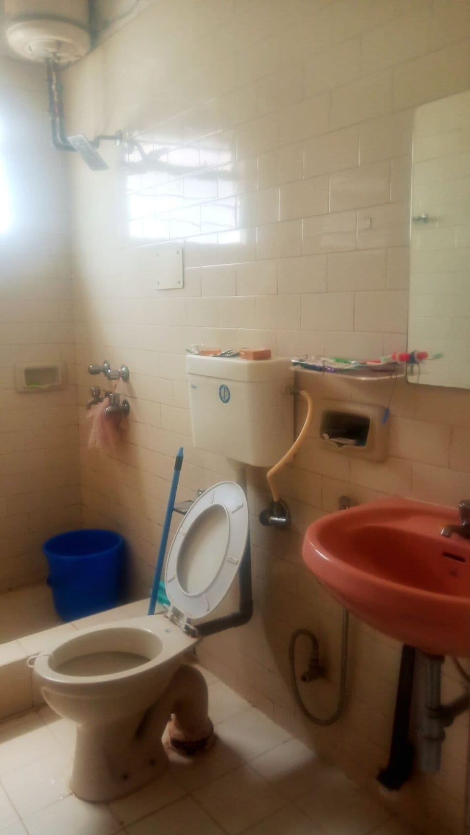 Tent, Patio, Hill View | Bathroom | Shower, free toiletries, towels