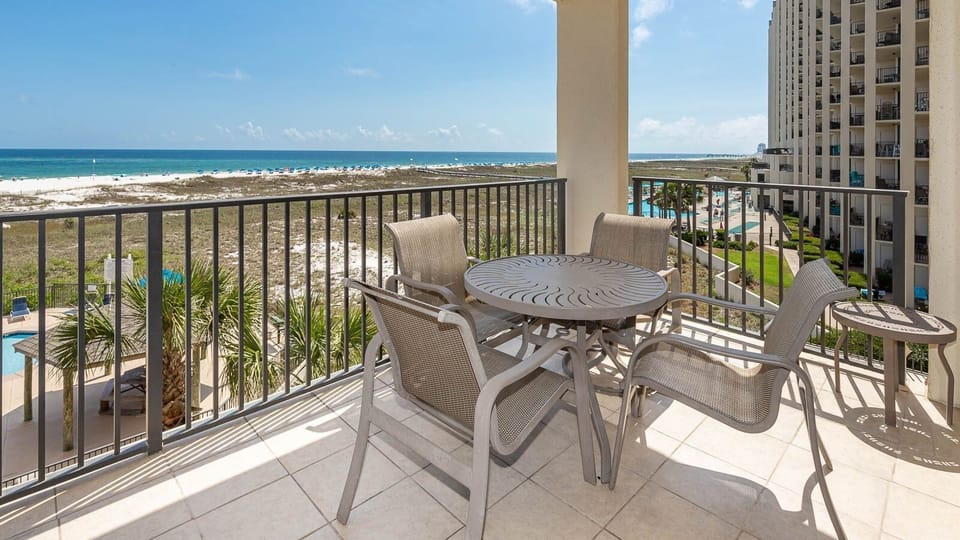 Condo, 2 Bedrooms | Outdoor dining