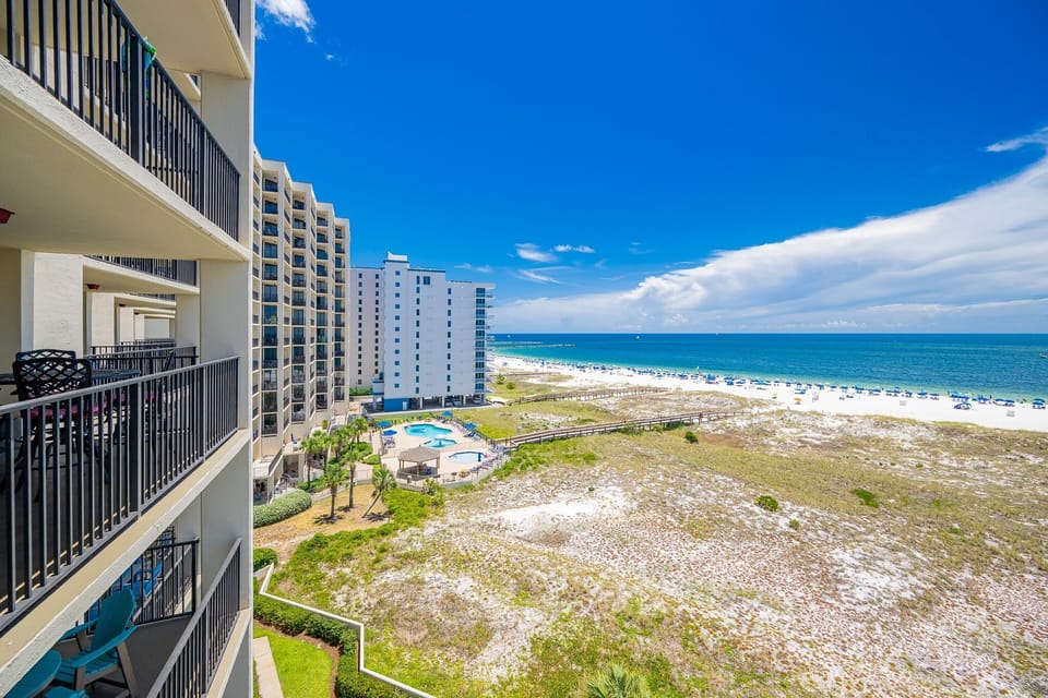 Condo, 3 Bedrooms | Property grounds