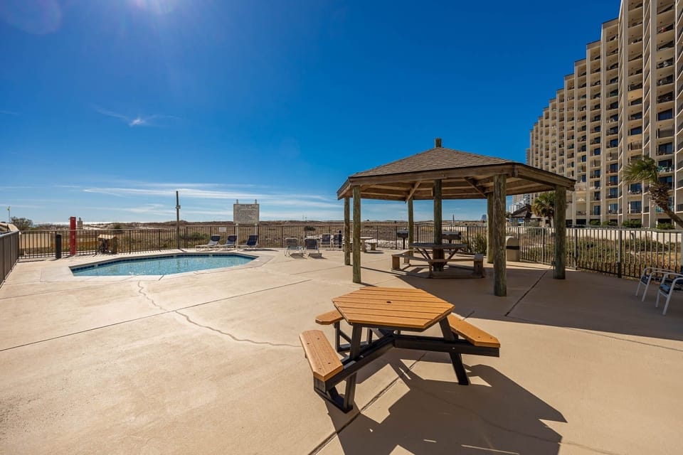 Condo, 3 Bedrooms | Outdoor dining