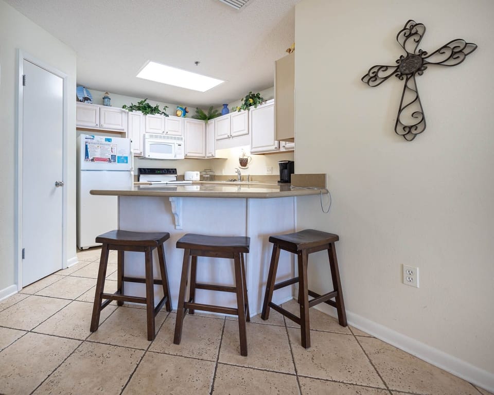 Condo, 2 Bedrooms | Private kitchen | Coffee/tea maker, fridge, oven