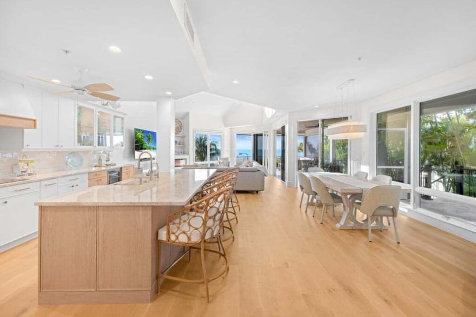 House, 4 Bedrooms | Dining
