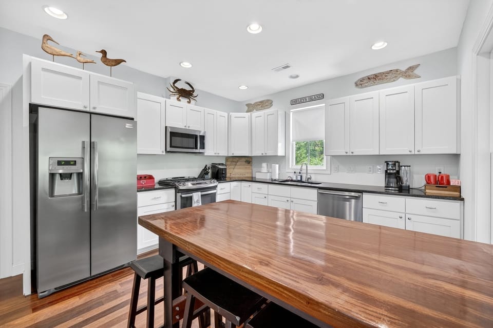 House, 3 Bedrooms | Private kitchen | Coffee/tea maker, fridge, oven, toaster