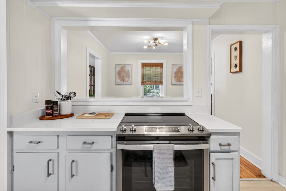 House, 3 Bedrooms | Private kitchen | Coffee/tea maker, fridge, oven, toaster