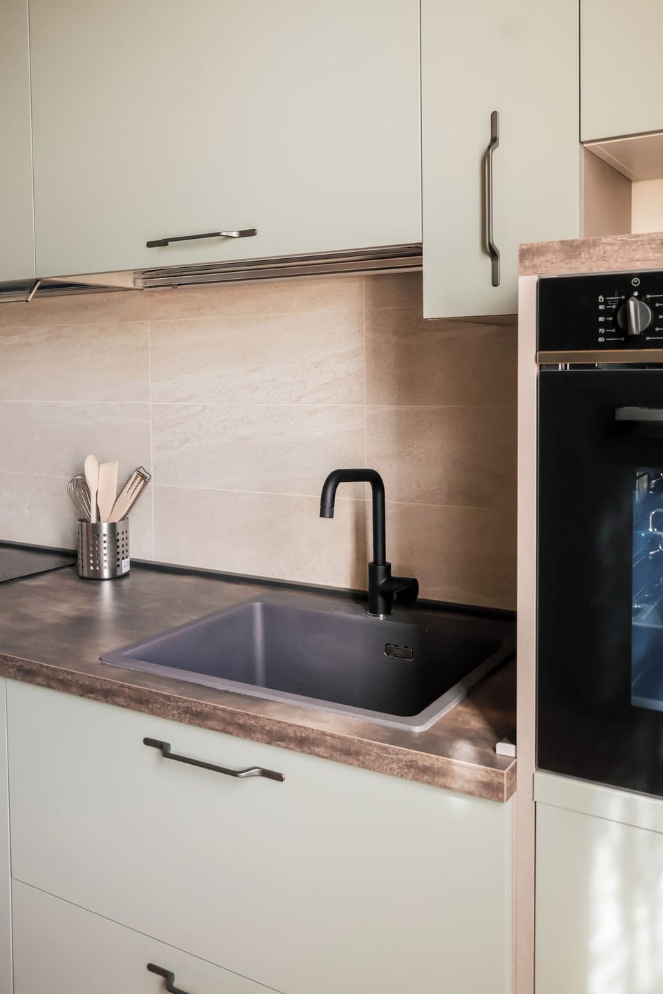 Apartment, 2 Bedrooms | Private kitchen
