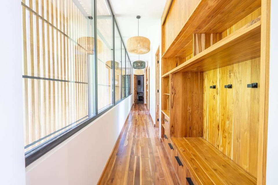 House | 5 bedrooms, high-speed internet