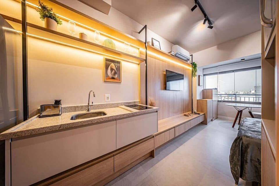 Deluxe Studio Suite, City View | Private kitchen | Fridge, microwave, stovetop, cookware/dishes/utensils