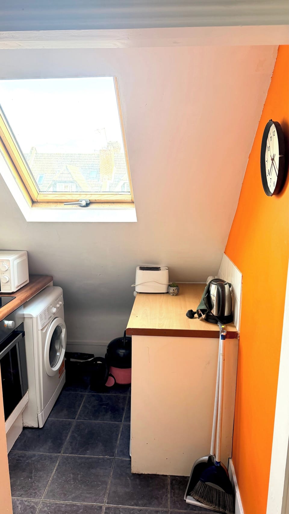 Fridge, microwave