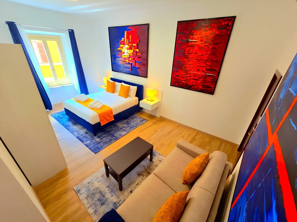 Luxury Suite, City View | WiFi (free), bed sheets