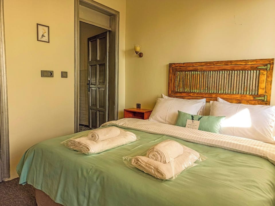 Room, 1 Bedroom, Accessible, Smoking | 1 bedroom