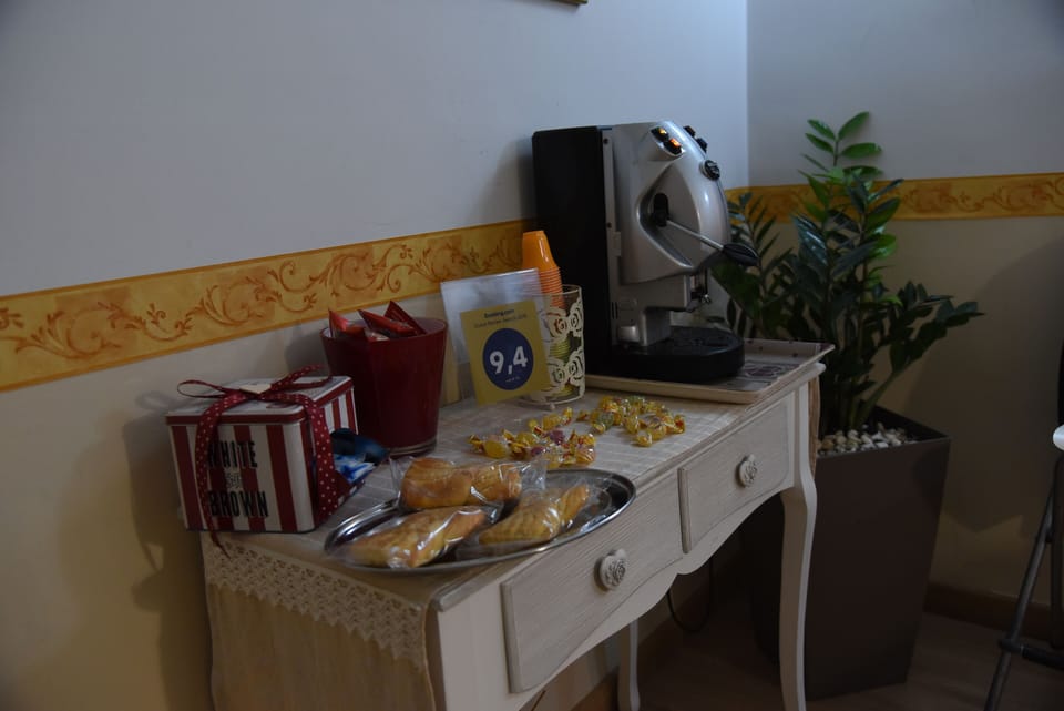 Twin Room | Coffee and/or coffee maker