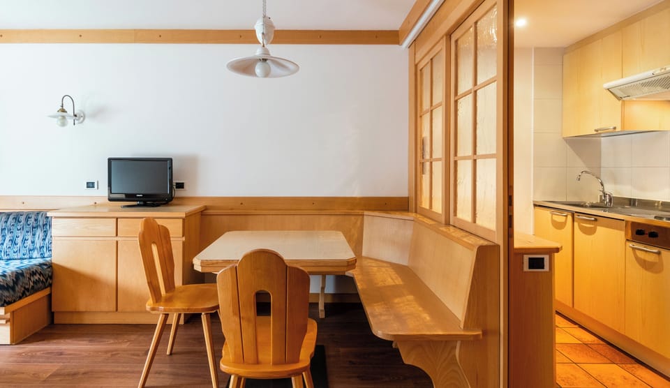 Apartment, 1 Bedroom | Private kitchen | Fridge, stovetop, electric kettle, cookware/dishes/utensils