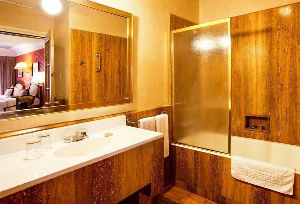 In-room safe, desk, blackout drapes, soundproofing