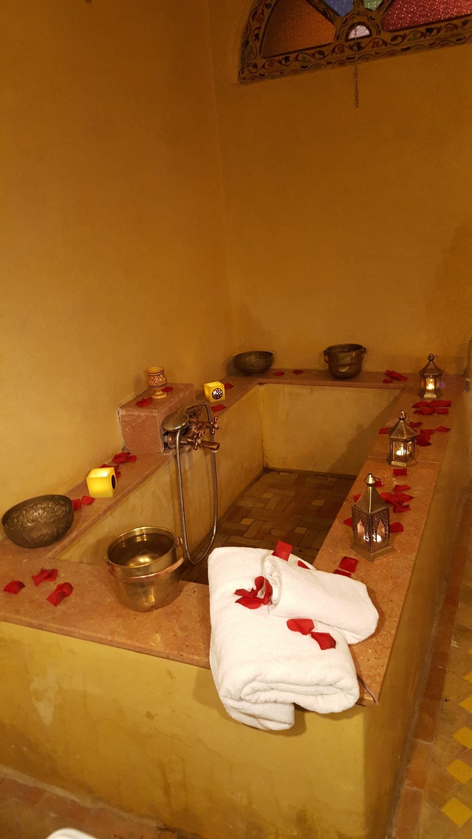 Double or Twin Room | Bathroom | Deep soaking tub, free toiletries, hair dryer, bidet