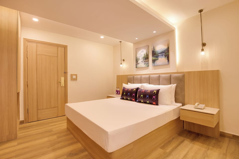 In-room safe, WiFi (free)