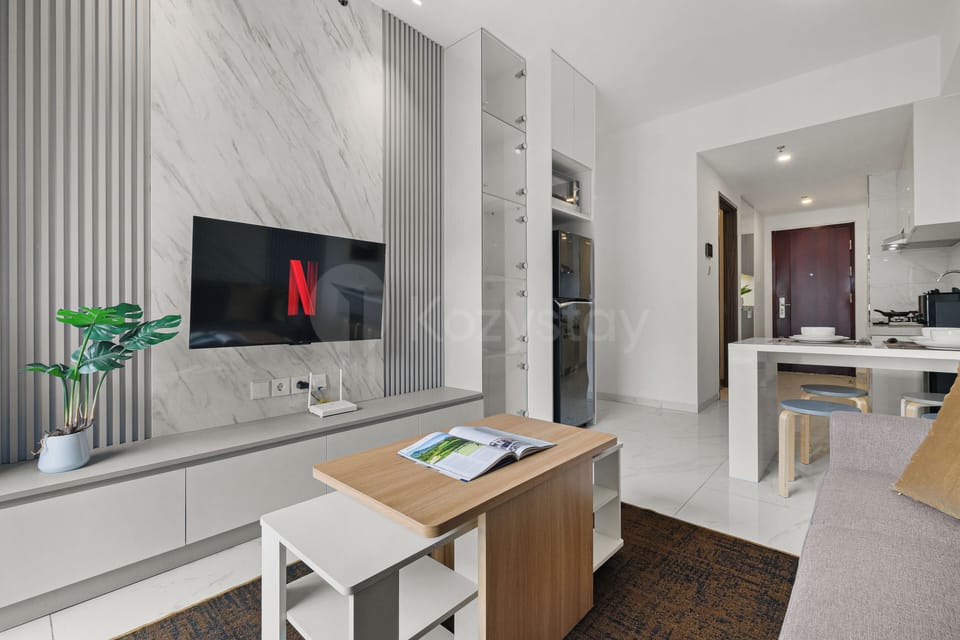 Apartment, 2 Bedrooms, Balcony, City View | Living area | 43-inch Smart TV with cable channels, Netflix, streaming services