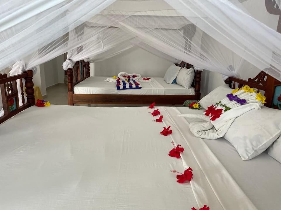 Deluxe Double or Twin Room, Balcony, Garden View | In-room safe, blackout drapes, iron/ironing board (on request)