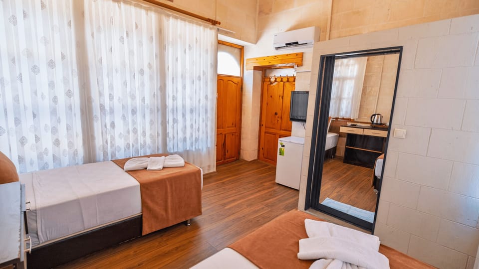 Comfort Room, Courtyard View | WiFi (free)