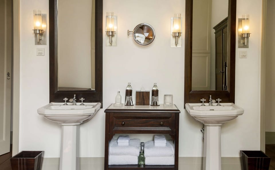 Separate tub and shower, free toiletries, bathrobes, towels