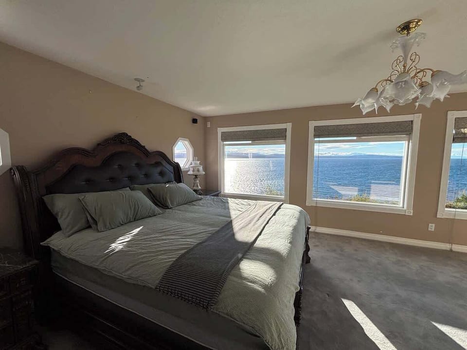 Family House, 5 Bedrooms, Ocean View | WiFi (free), bed sheets