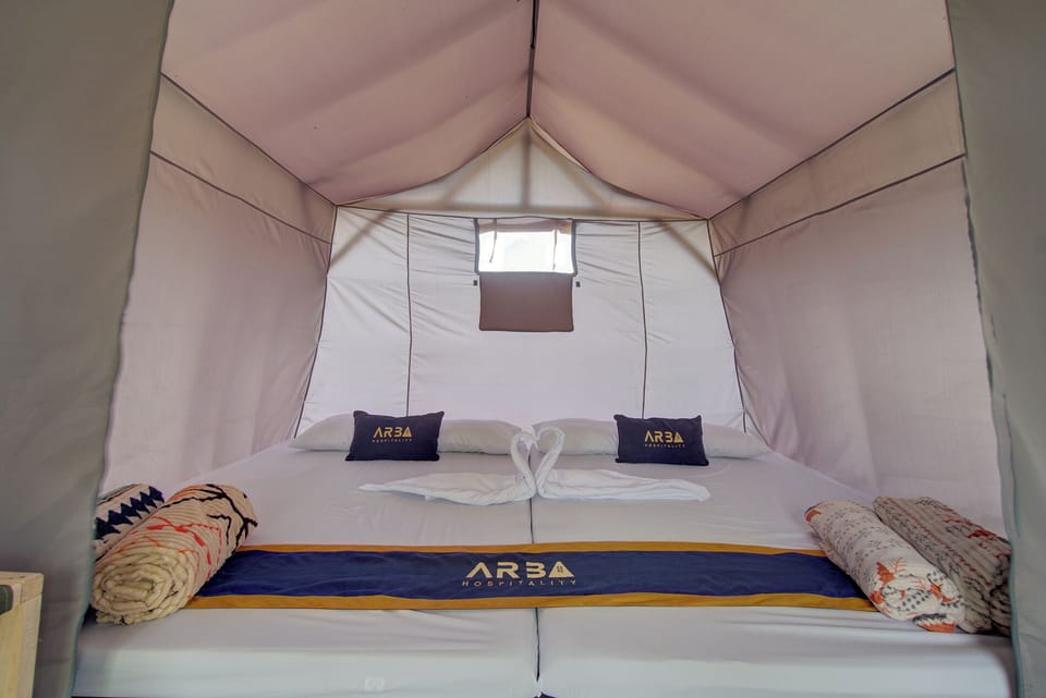 Executive Room | Individually furnished, bed sheets