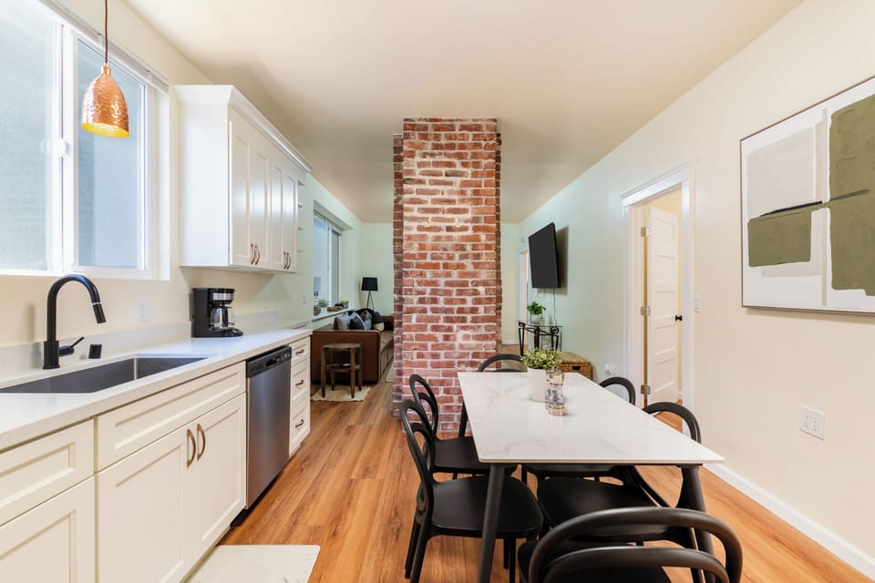 Superior Duplex, Non Smoking, Patio | Dining