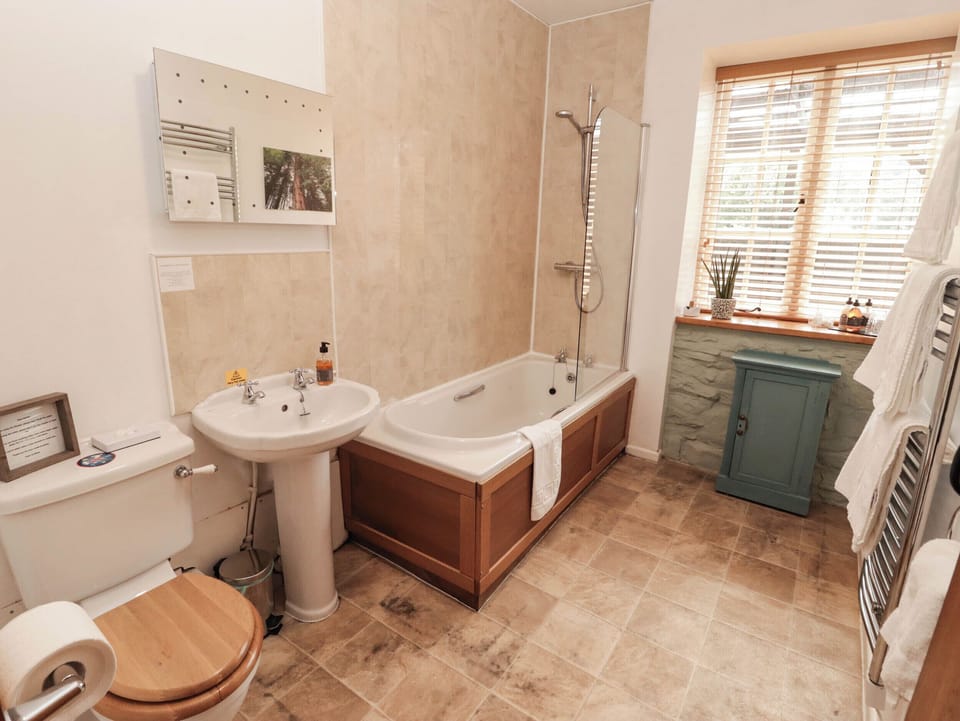Ty Mawr Country House Cottage in Wales
