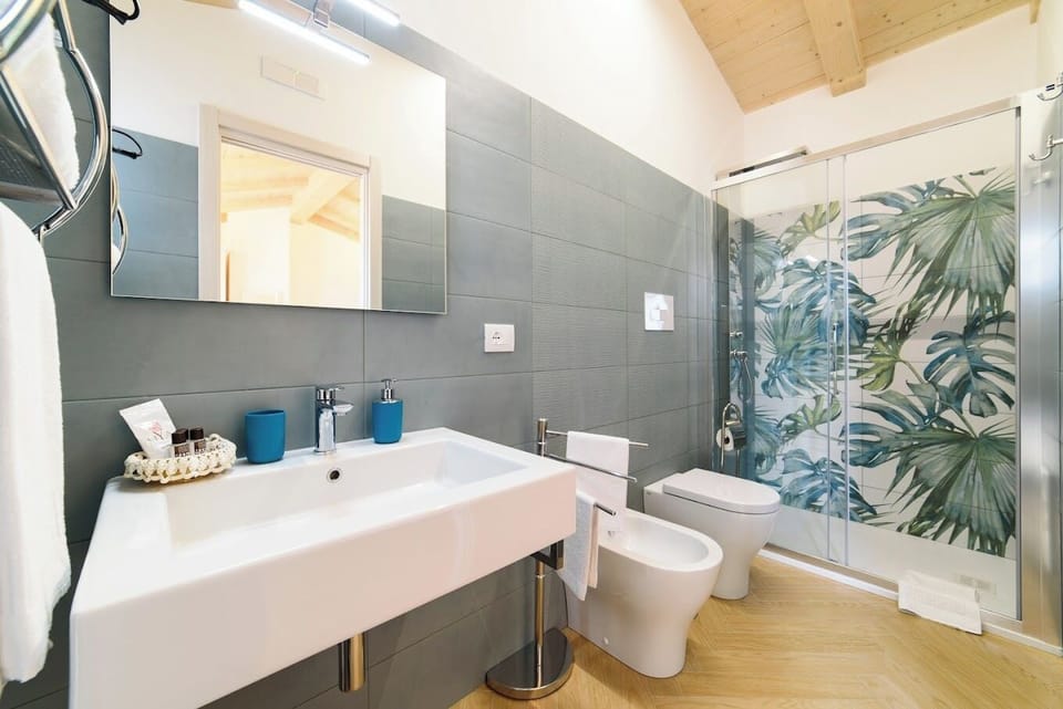 Comfort Double or Twin Room, Sea View | Bathroom | Bathrobes, bidet