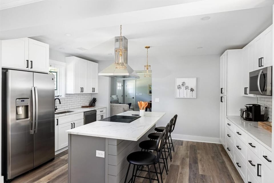 House, Multiple Beds (Palmetto Grove,  Walk to Shem Creek, ) | Private kitchen
