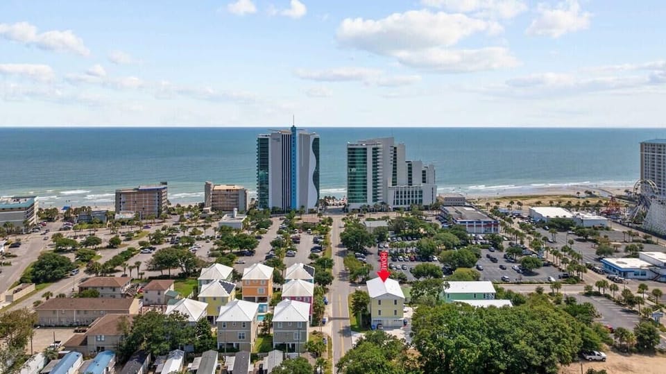 House, Multiple Beds (Sunshine Derby-1 Block to Beach-Garag) | Aerial view