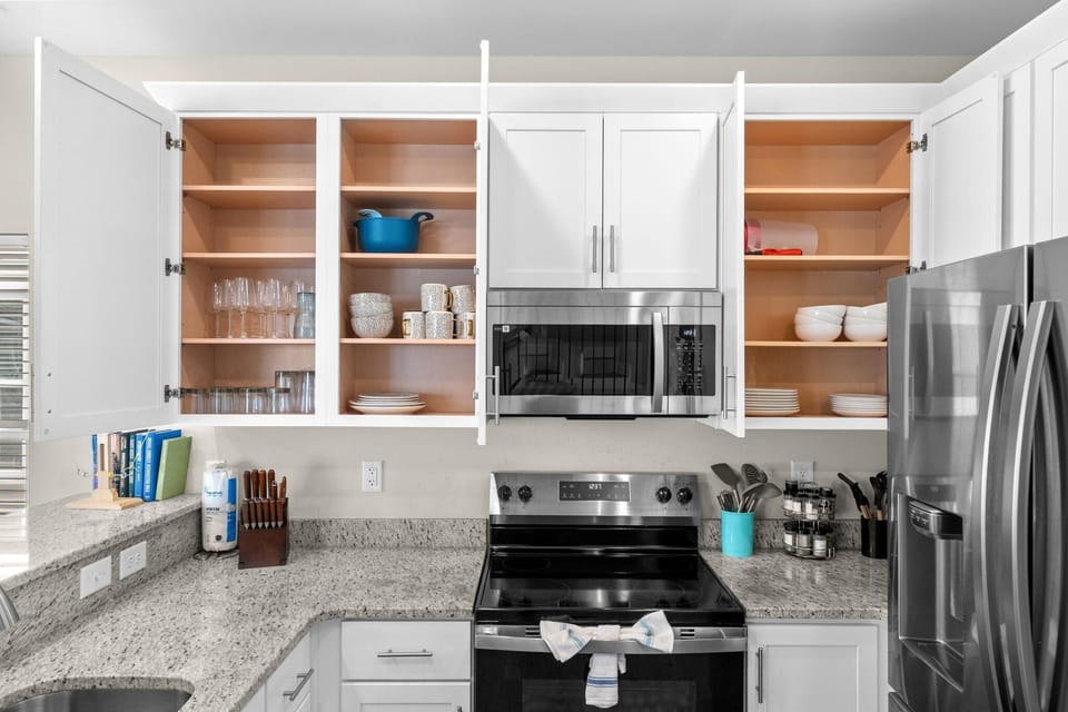 House, Multiple Beds (Topsail Jewel-Ocean Steps-Garage-Pets) | Private kitchen