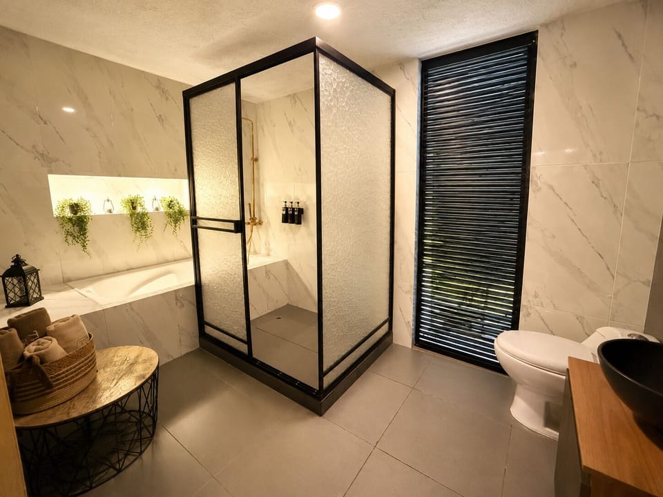 Comfort Double Room, Garden View | Bathroom