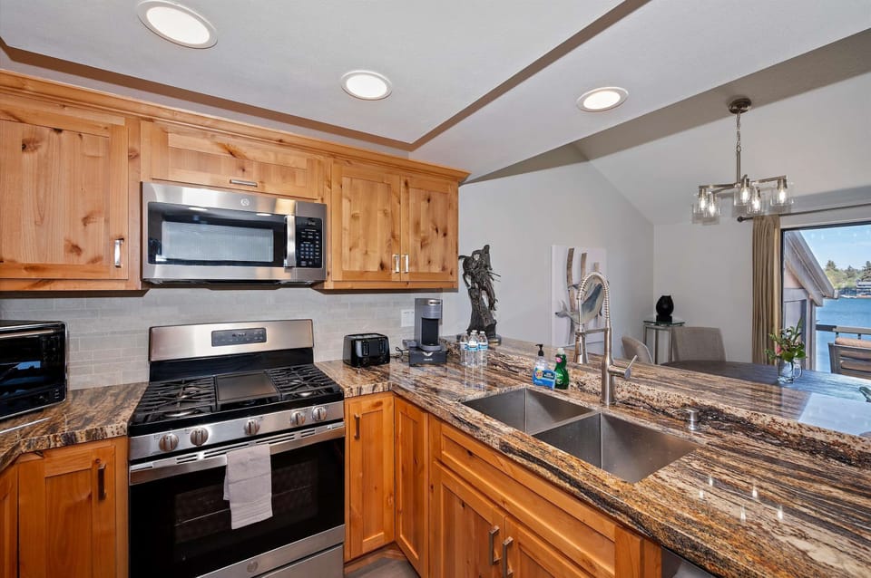 Condo, Multiple Beds (Village Lakefront Paradise) | Private kitchen