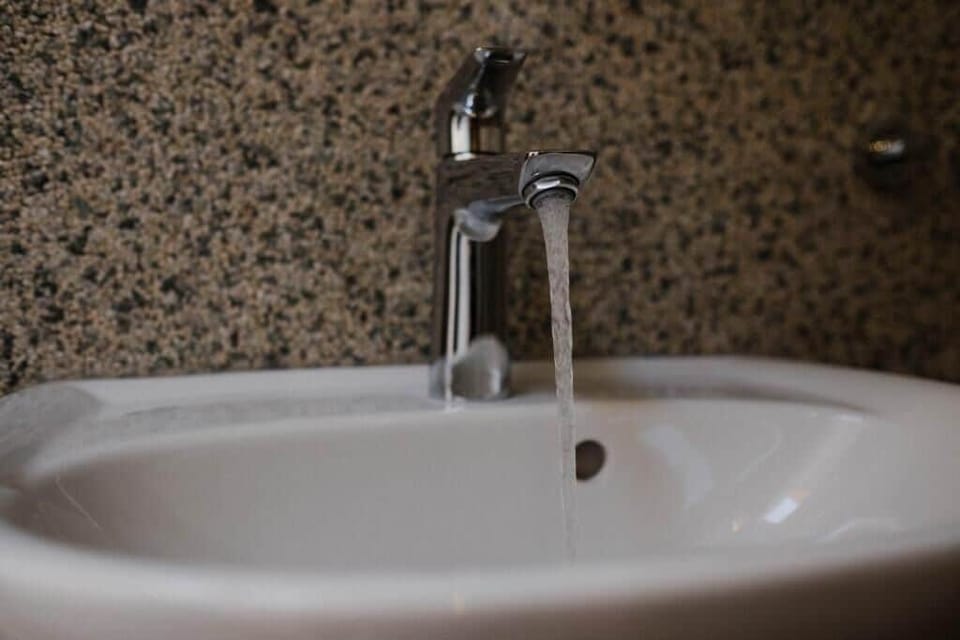 Double Room, River View | Bathroom | Hair dryer, towels, soap, shampoo
