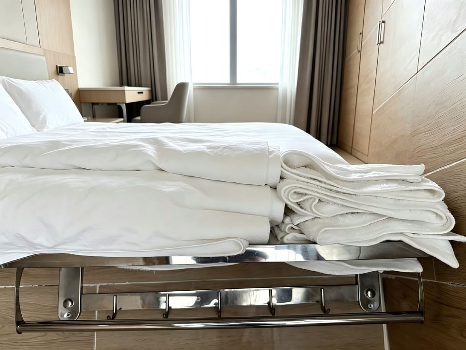Comfort Twin Room, Smoking, Lake View | WiFi (free), bed sheets