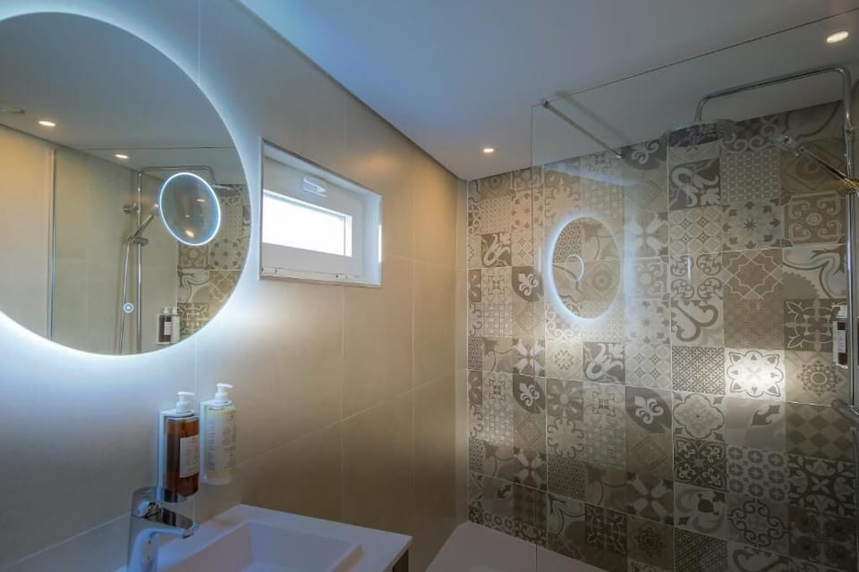 Double Room, City View | Bathroom | Slippers