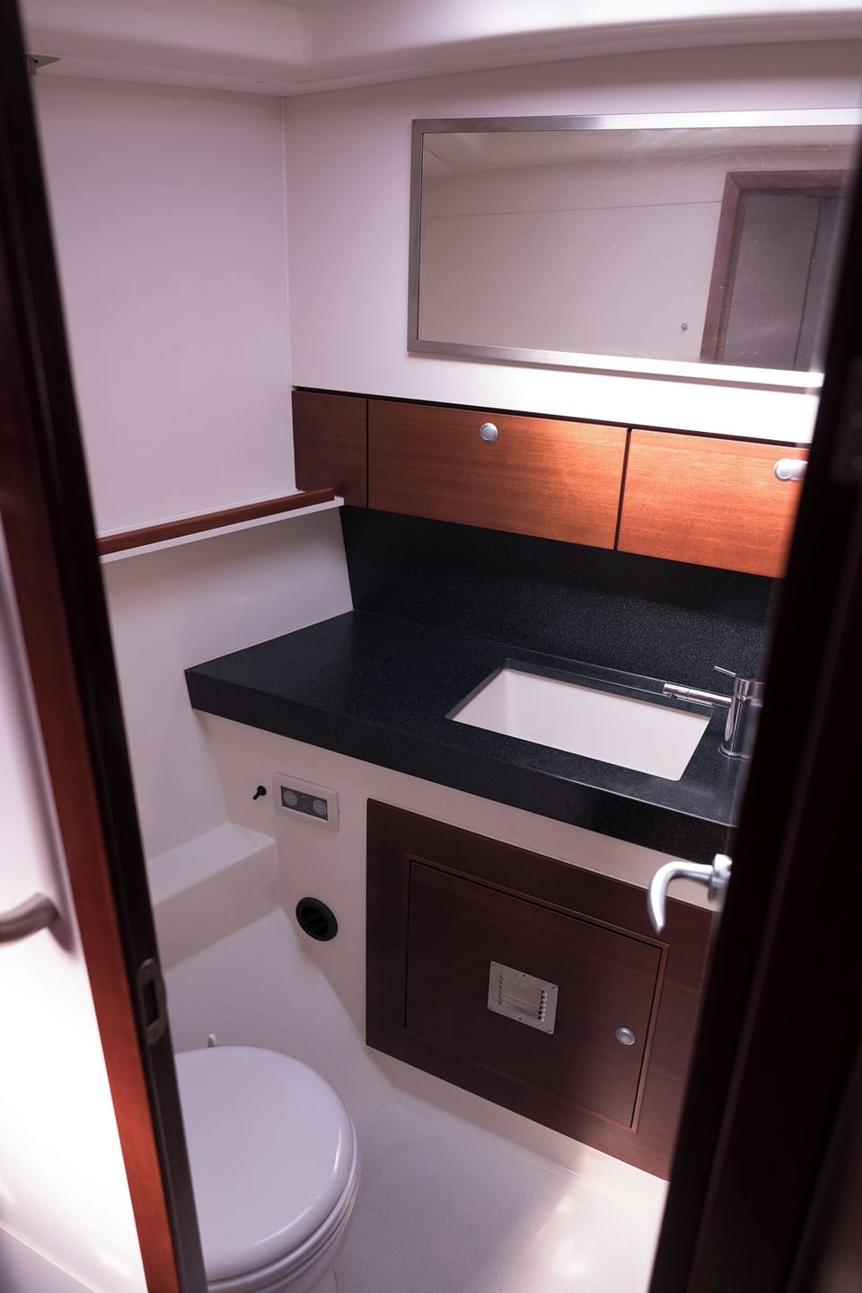 Deluxe Mobile Home, Patio, Sea View | Bathroom | Towels