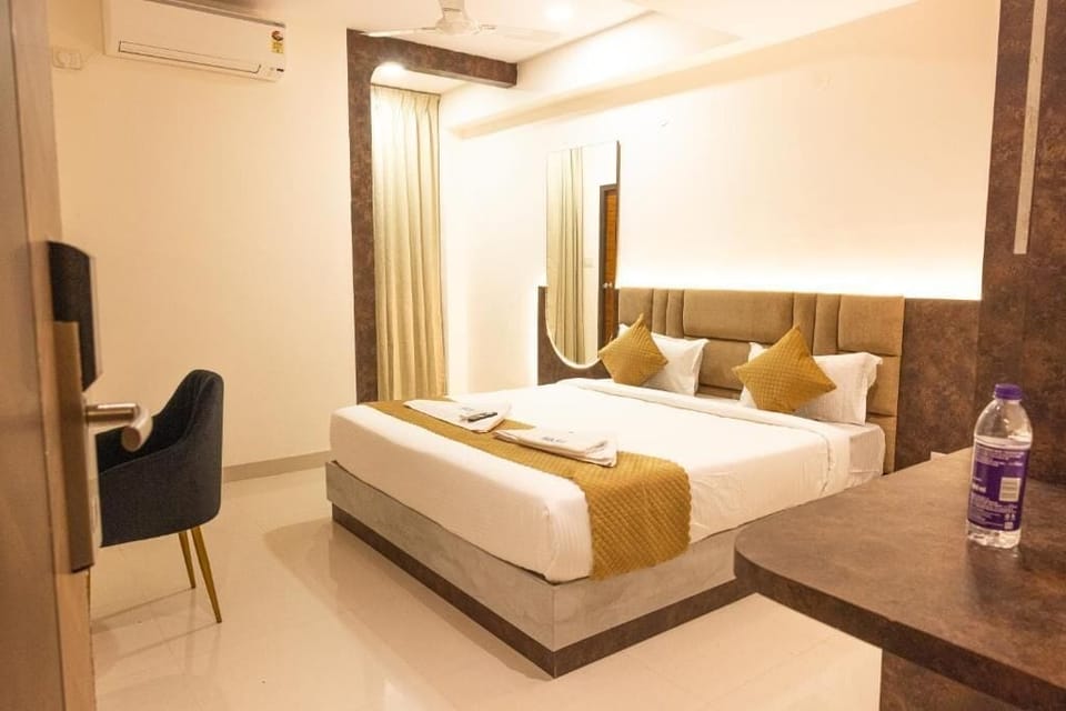 Deluxe Room, City View | WiFi (free)
