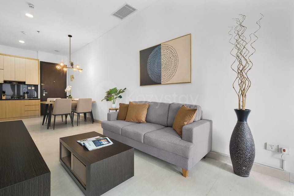 Apartment, 3 Bedrooms, Balcony, City View | Living area | 32-inch Smart TV with cable channels, Netflix, streaming services