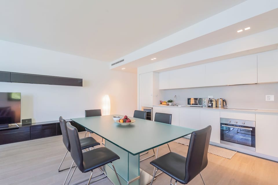 Apartment (2 Bedrooms) | Living area | TV