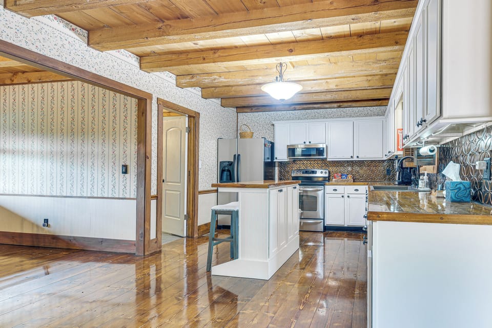 House (5 Bedrooms) | Interior