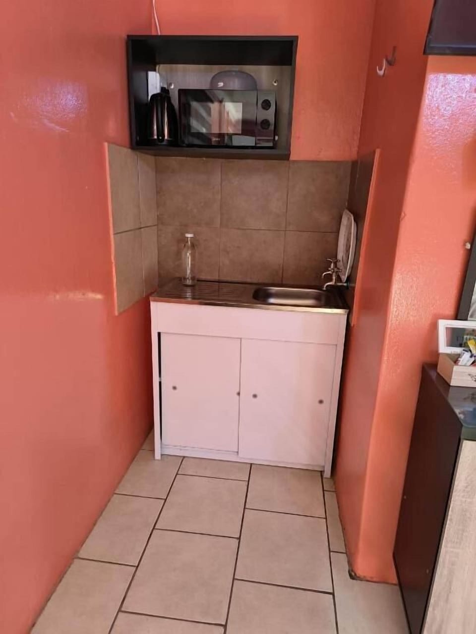 Room, 2 Bedrooms | Private kitchen