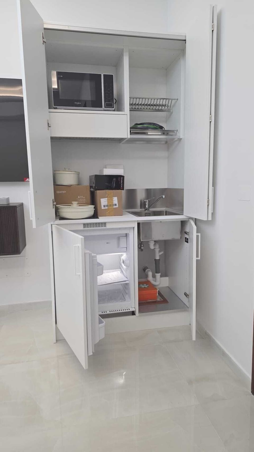 Deluxe Apartment, Garden View | Interior