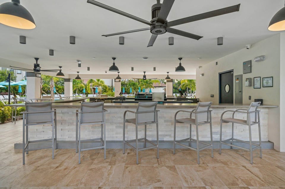 Poolside bar