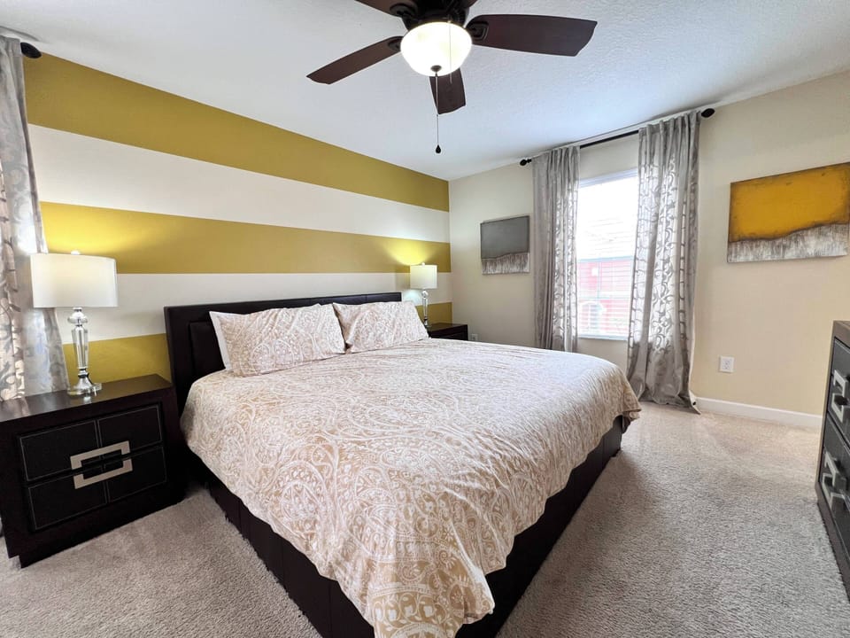 6 bedrooms, iron/ironing board, bed sheets